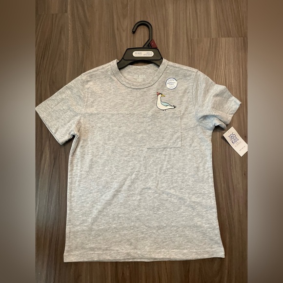 Garanimals Boys Light Gray Tee with Bird Design and pocket size 7-NWT - Picture 2 of 4